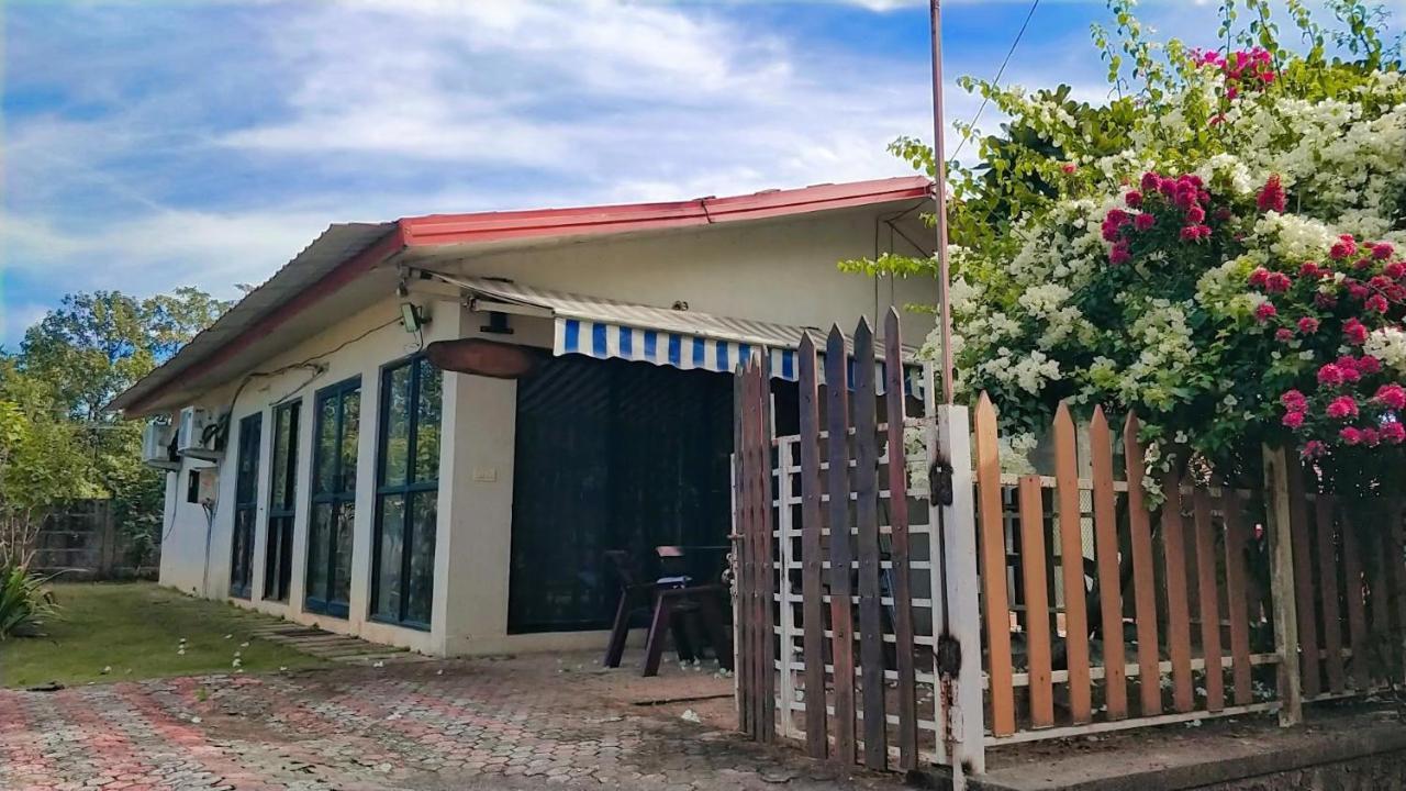 Chalet Ahaz, The Place Of Privacy With Outside Sitting Karjat Kültér fotó